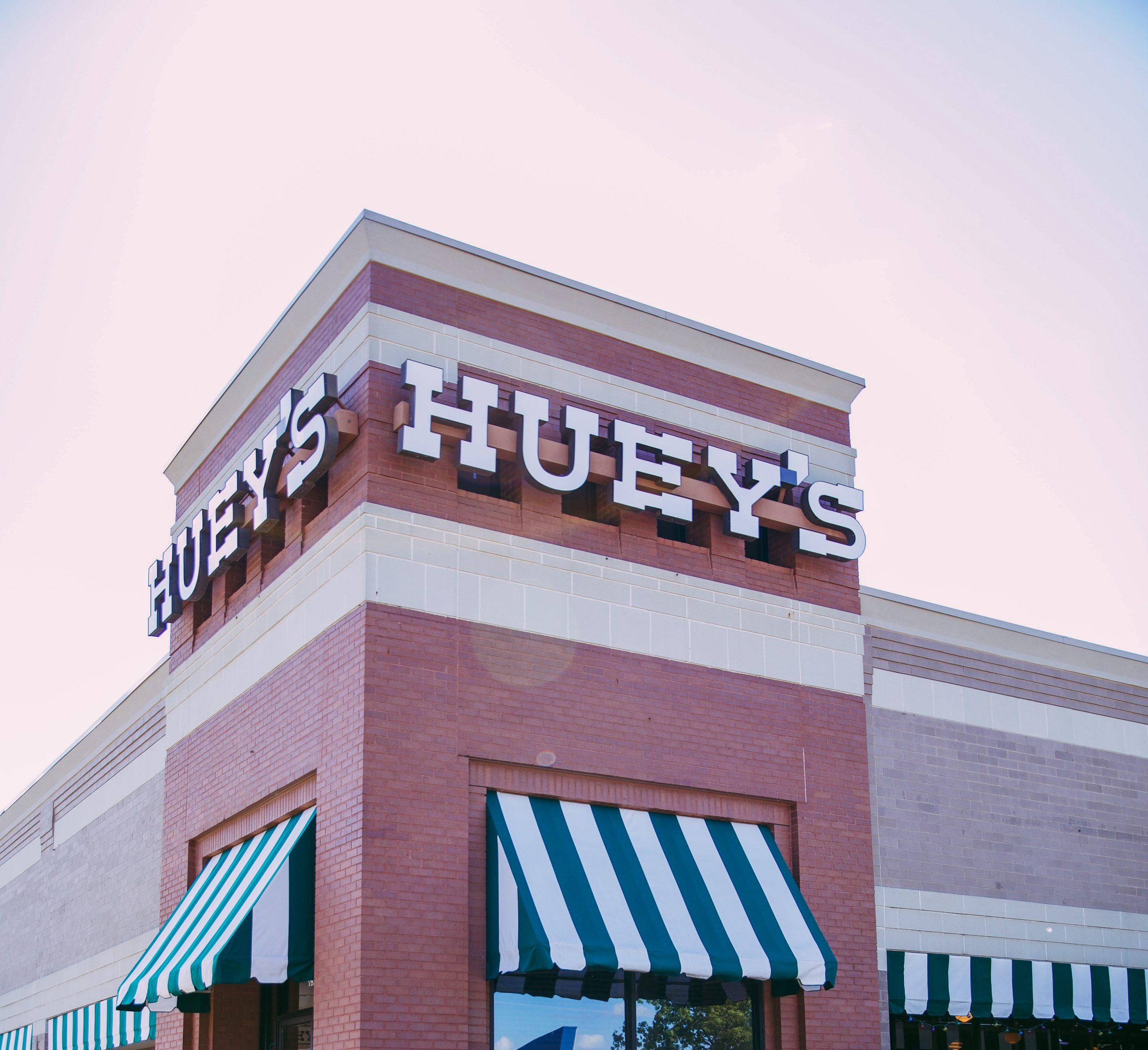 SOUTHWIND - Huey's Burger
